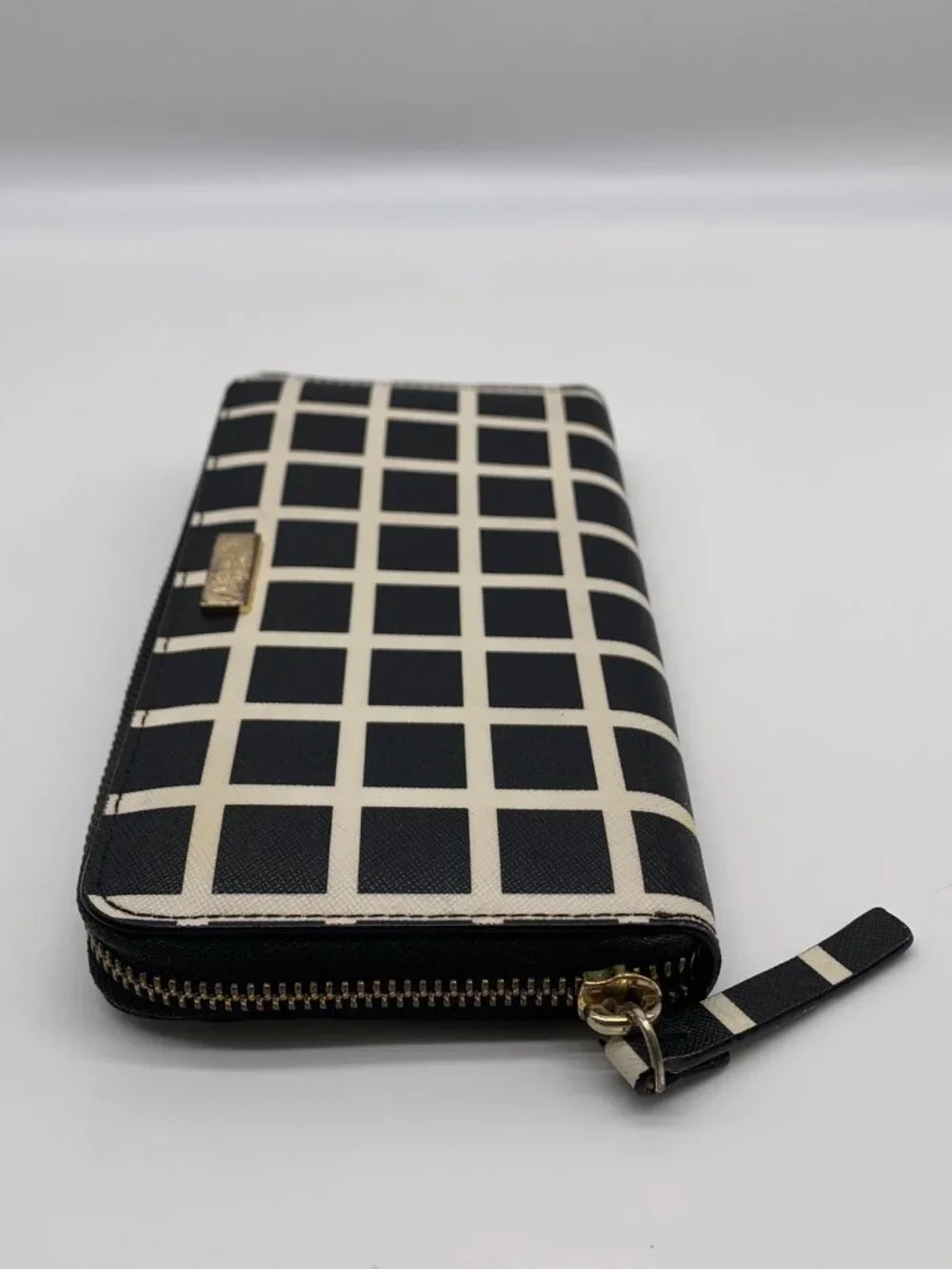 Kate Spade Black & White Saffiano Leather Neda Laurel Way Wallet